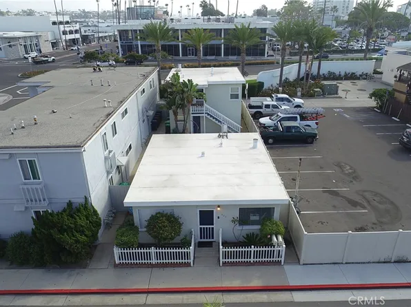 522 Clubhouse Ave, Newport Beach, CA 92663