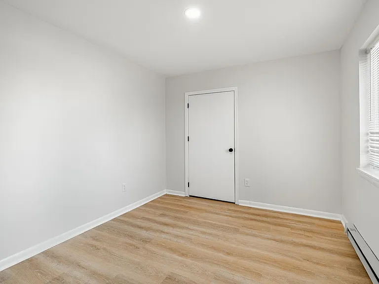 409 E Washington St #W-7 — Photo 10