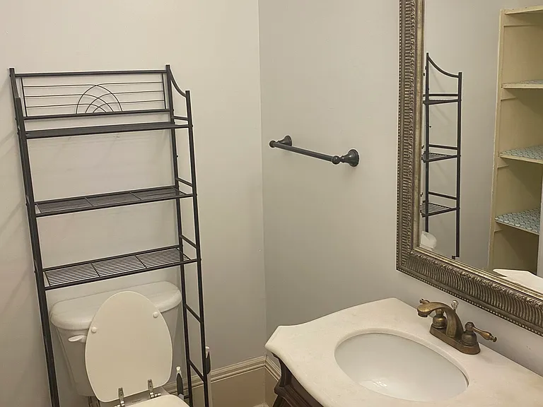312 College St #1 — Photo 7