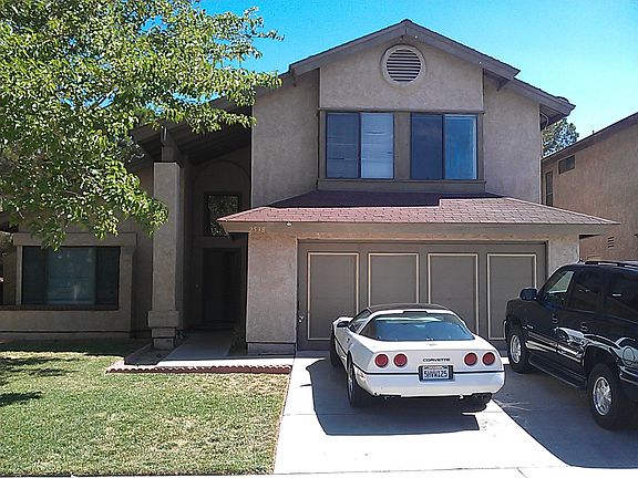 3rd image of 2538 Desert Oak Dr