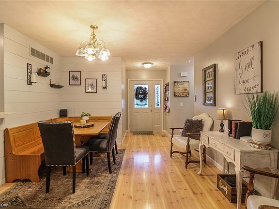 4th image of 804 33rd St