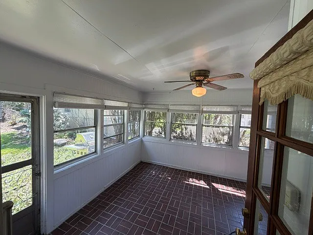 3711 Meadow Dr — Photo 13