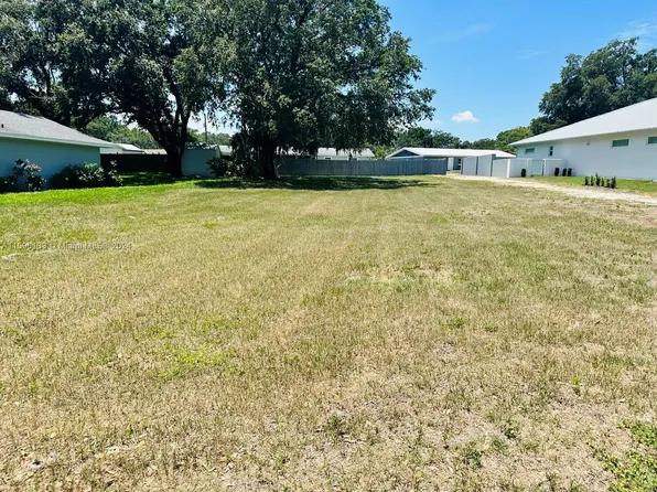 612 W Lake Summit Dr, Winter Haven, FL 33884