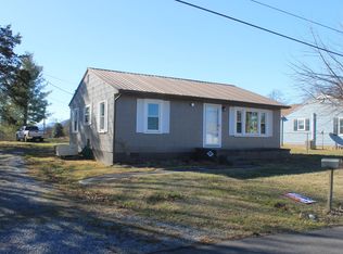 667 8th St, Newport, TN 37821