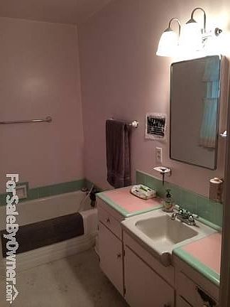 5th image of 5239 Aurora Dr