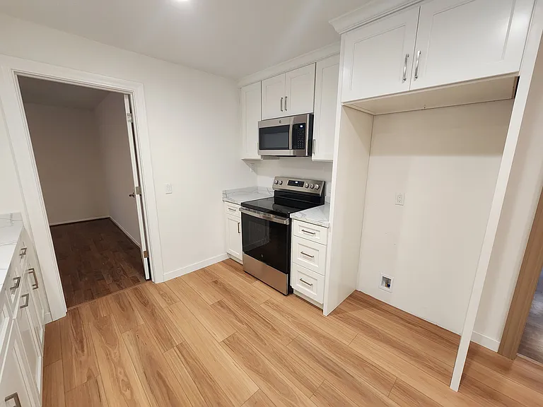 209 Rolando Ave — Photo 7