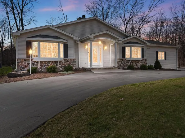 W223N8293 Sandras DRIVE, Lisbon, WI 53089