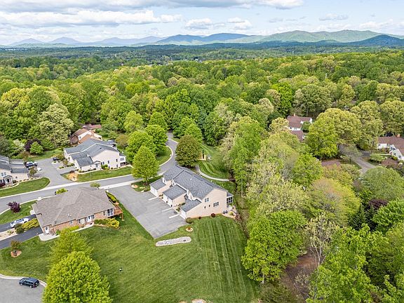3rd image of 1134 Sleepy Oak Ln