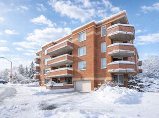 800 McKellar Ave #101, Ottawa, ON K2A2X5