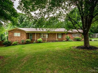 368 Midway Park Ln, Taylorsville, NC 28681