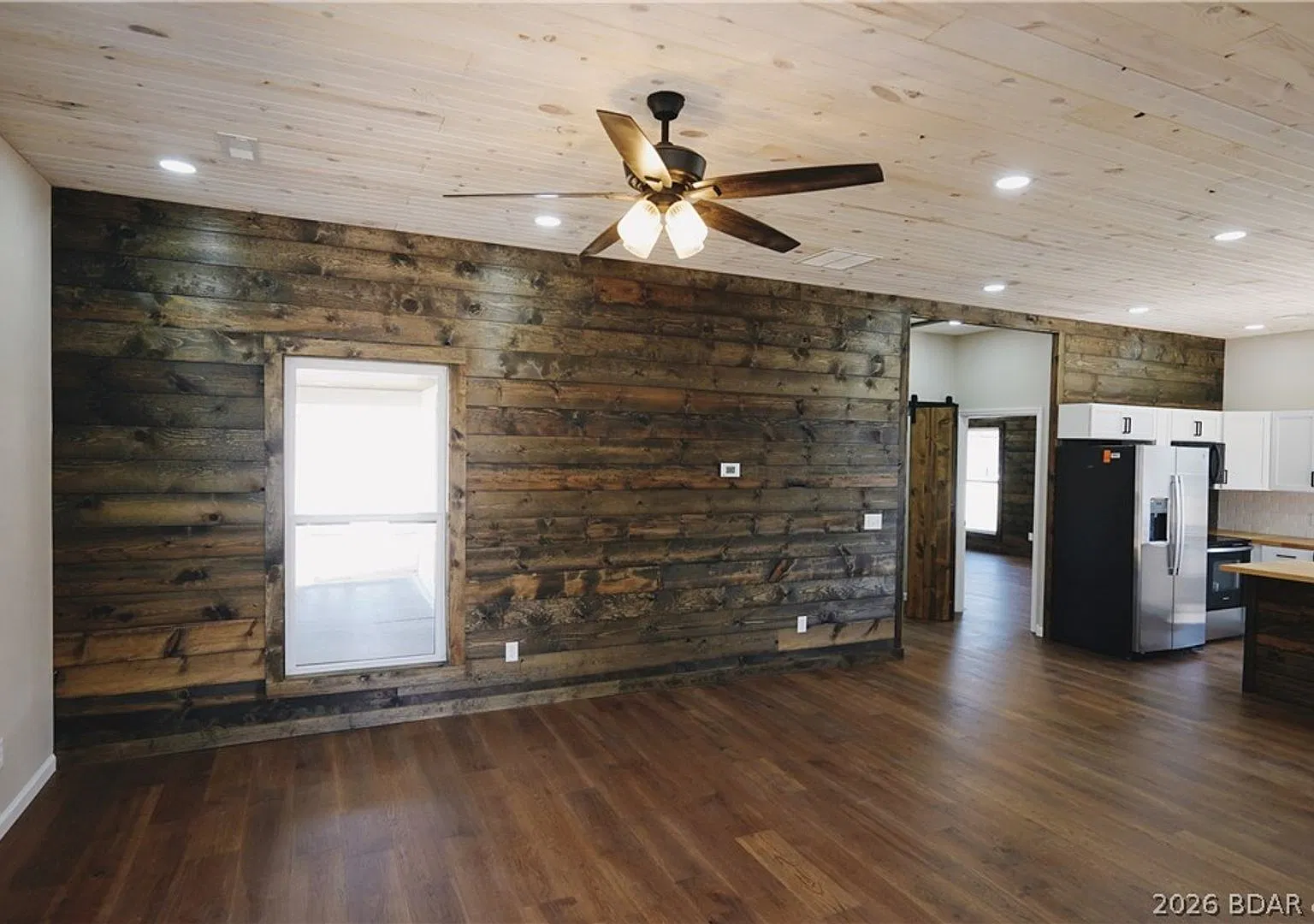Remodeled 3 Bed, 2 Bath Home on a Corner Lot in Eldon — Photo 3