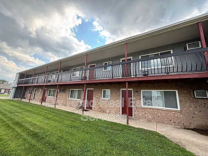 2 bed, 1.0 bath, 673 sqft, $750 — Photo 1