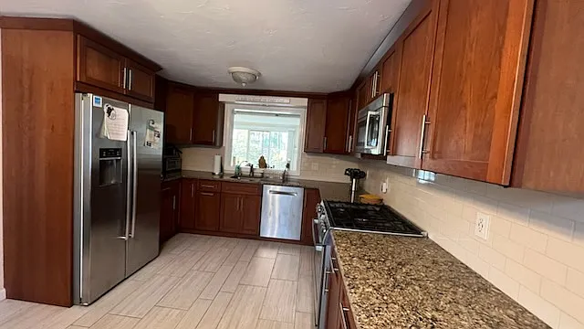 1 bed, 1.5 bath, 1380 sqft, $2,000 — Photo 2