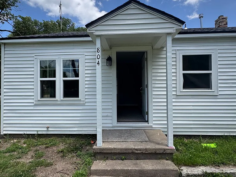 804 S Terrace Dr — Photo 2
