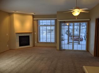 1820 S 13th Ave E APT E, Newton, IA 50208