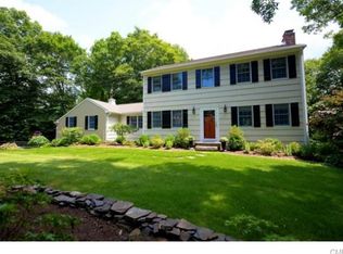 2 Wintergreen Dr, Easton, CT 06612