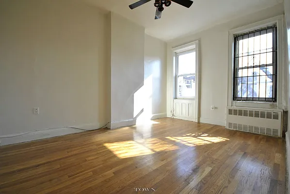 Rented by Town Residential | media 27