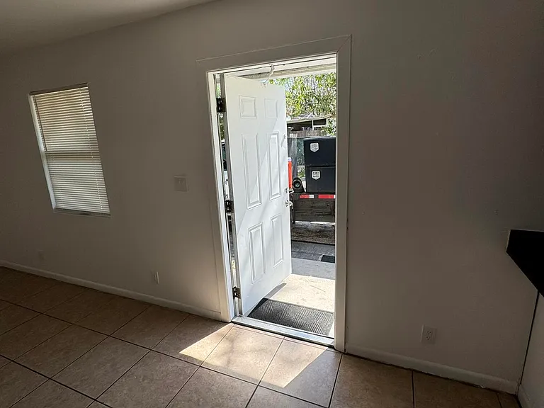 4356 Maine St #3 — Photo 21