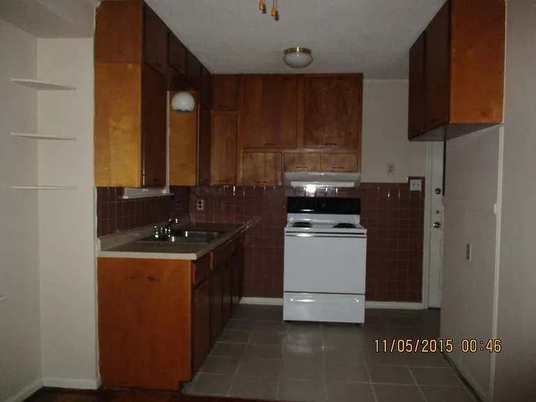 4943 Rosewood Dr — Photo 3