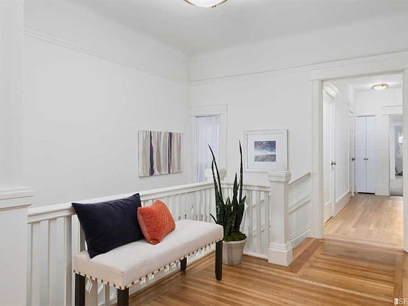 3rd image of 132 Funston Ave
