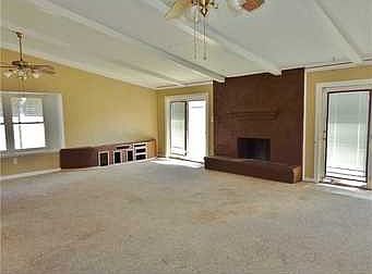 3rd image of 4061 Deerpark Dr