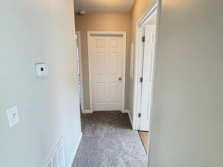 3600 Hillcross Drive — Photo 7