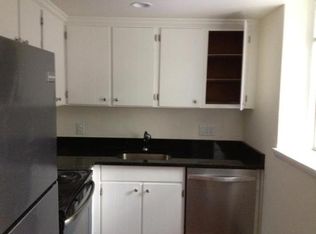 4704 30th St S APT B2, Arlington, VA 22206