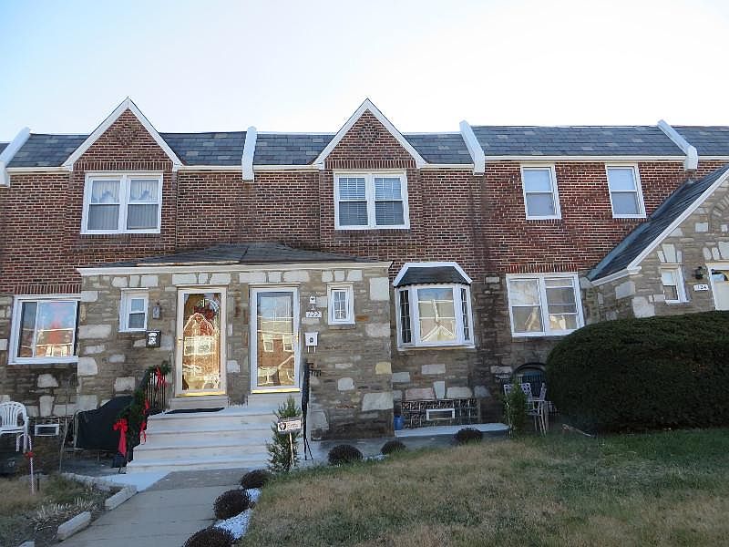 1st image of 122 W Walnut Park Dr