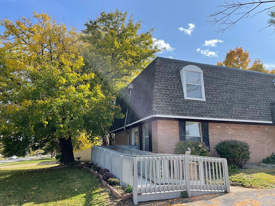 1st image of 4844 Moreland Dr W #4844