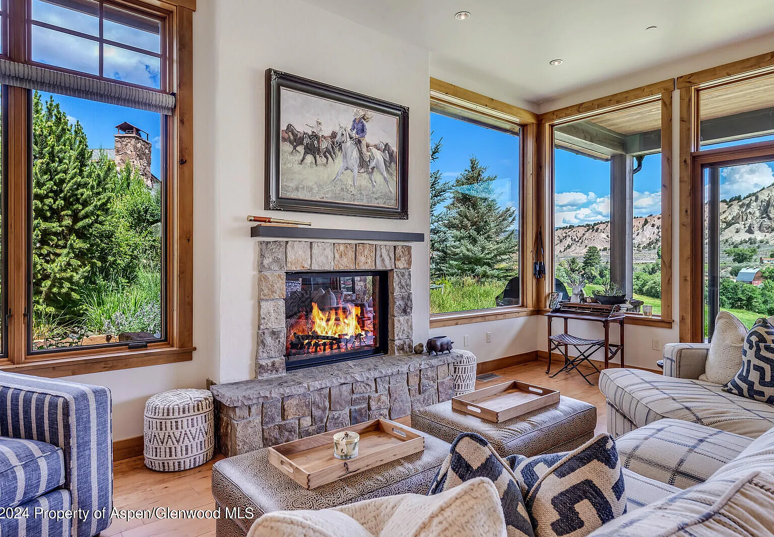 4 bed, 4.5 bath, 3882 sqft, $16,000 — Photo 3