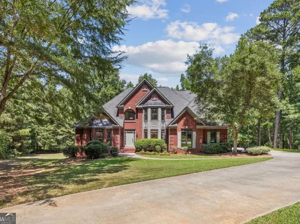 35 Cornish Trace Dr, Covington, GA 30014