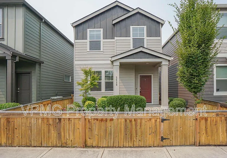 2628 NE 117th Pl — Photo 1