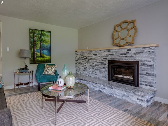 4th image of 6565 SE Furnberg St