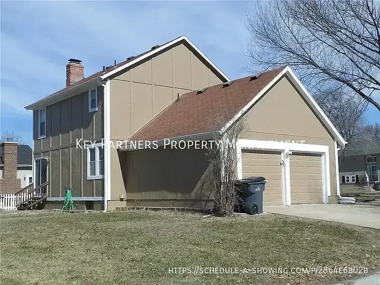 138 E Nelson Cir — Photo 2