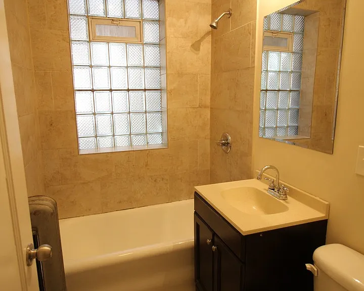 2337-43 W Rosemont Ave #6254-58 — Photo 7