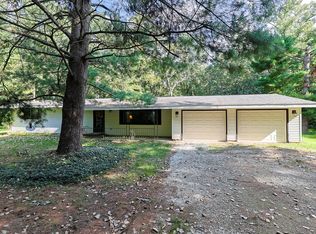 6130 E Deerfield Dr, Coal City, IL 60416