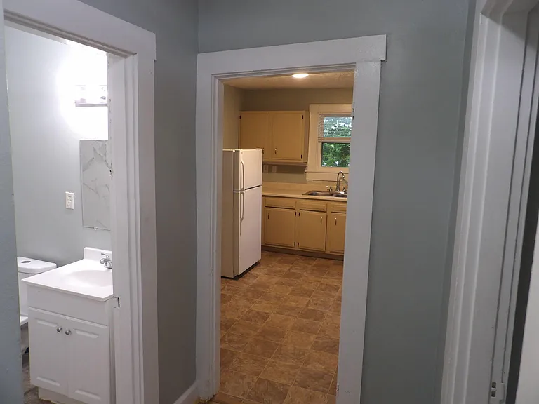109 Allnutt Dr — Photo 21