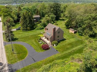 7 Middlebridge Rd, Narragansett, RI 02882