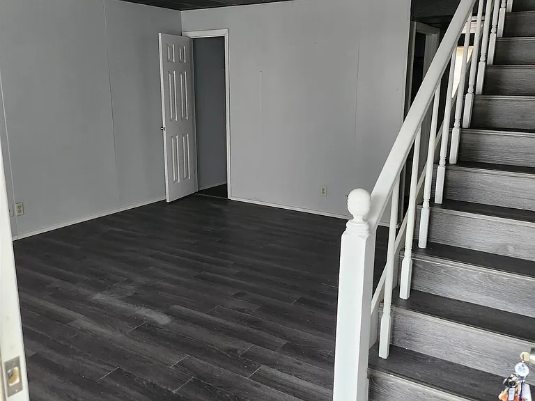 300 Carolina B11 Ave — Photo 7