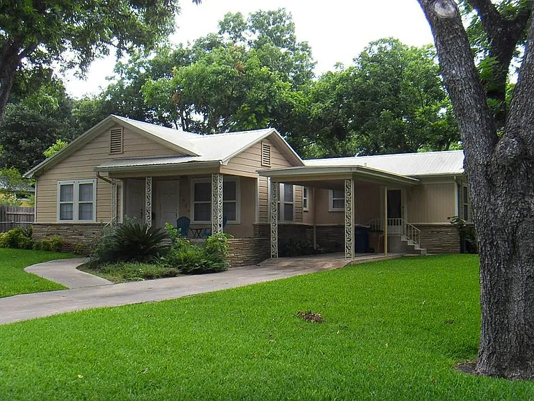 5409 Woodview Ave — Photo 2
