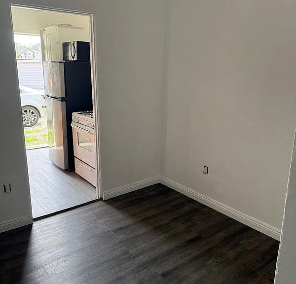 910 S Marengo Ave #1 — Photo 6