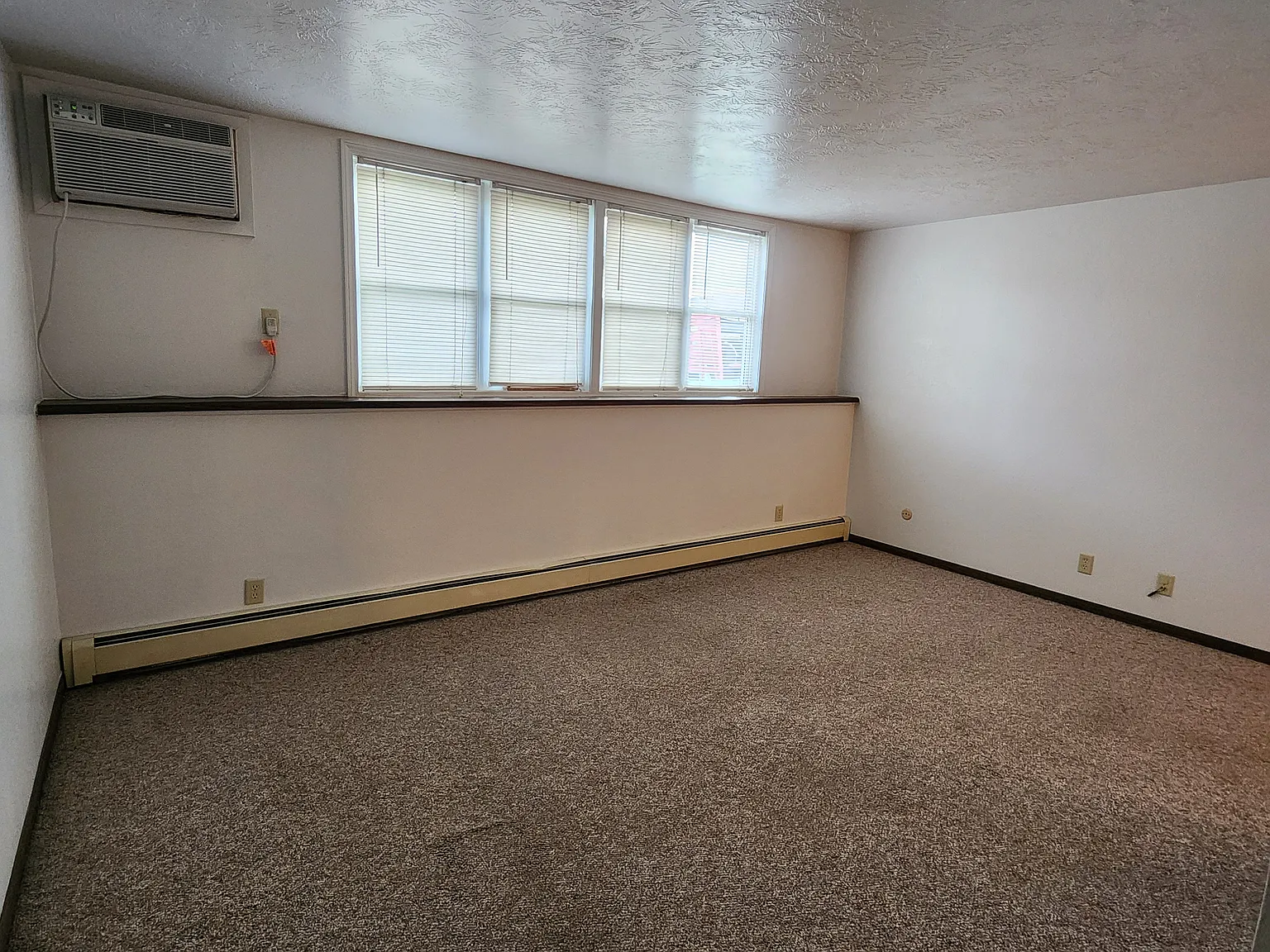 Elk Point 1 — Photo 2