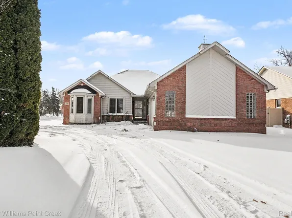 3090 Brysons Cove Dr, Warren, MI 48092