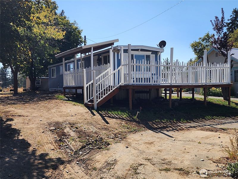 2nd image of 720 E Locust Street