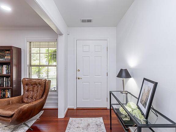 3rd image of 5061 Magnolia Gardens Pl