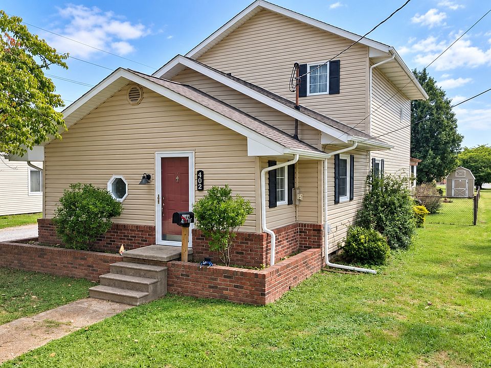 1st image of 402 E Belleville Ave