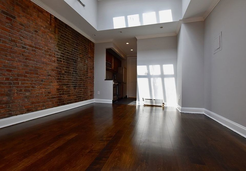 2nd image of 288 W 12th St #4