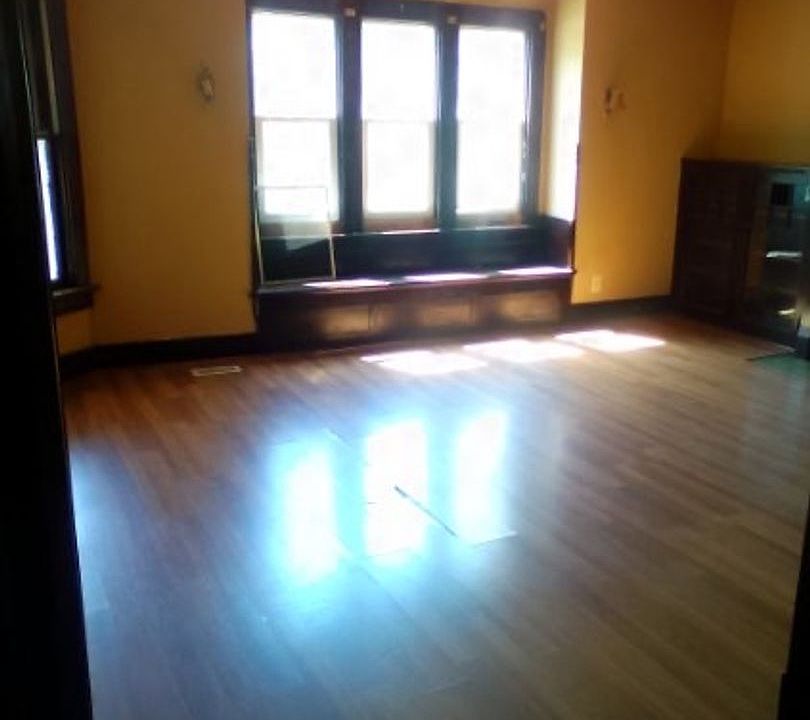 1st image of 812-814 S 30th St