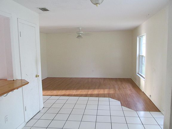 4th image of 2609 Hartwell Ave
