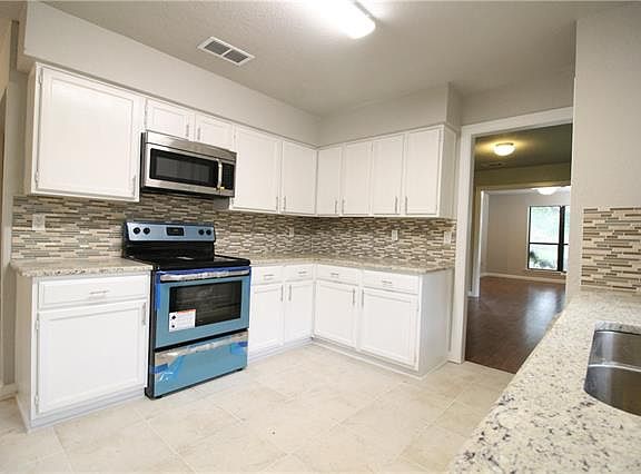 5th image of 2417 Idlewood Dr